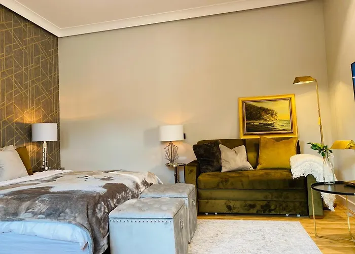 The Secretary's In Oliva